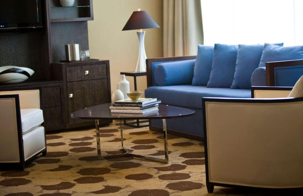 One-Bedroom King Suite with Spa Bath